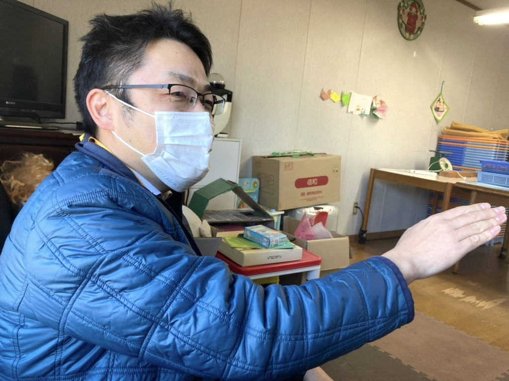 表郷商工会指導員の田中さんが話をしている画像